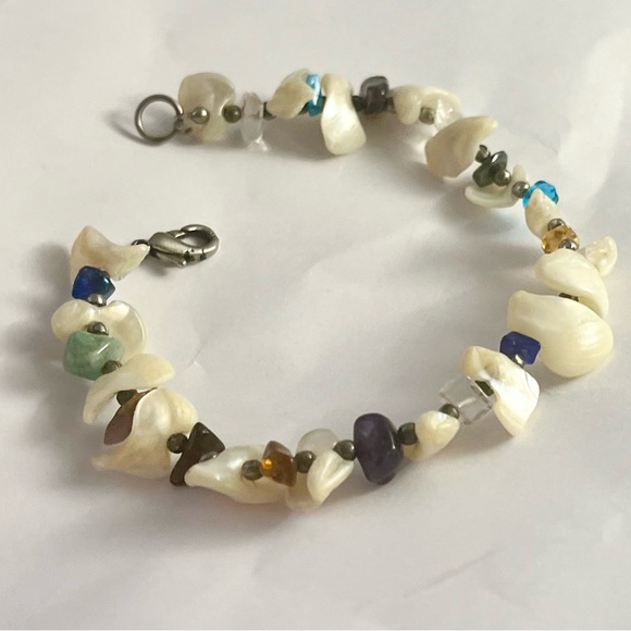 Shell gemstone bracelet size 7 1/2 jewelry - Picture 6 of 16